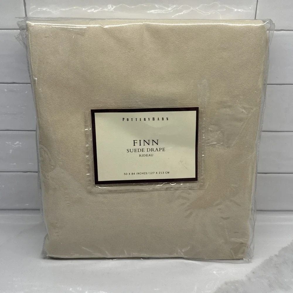 (1) Pottery Barn FINN Suede Drape Rideau 50 x 84 127 X 213 CM Fast Shipping